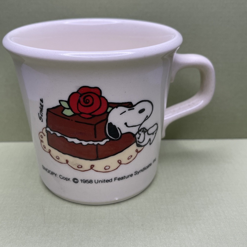 Vintage Snoopy Peanuts Coffee Cup Mug Birthday Cake Signed Shultz Taylor USA‎